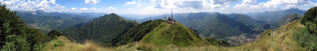 Panorama vom Nebengipfel auf den Monte Palo und Lodrino